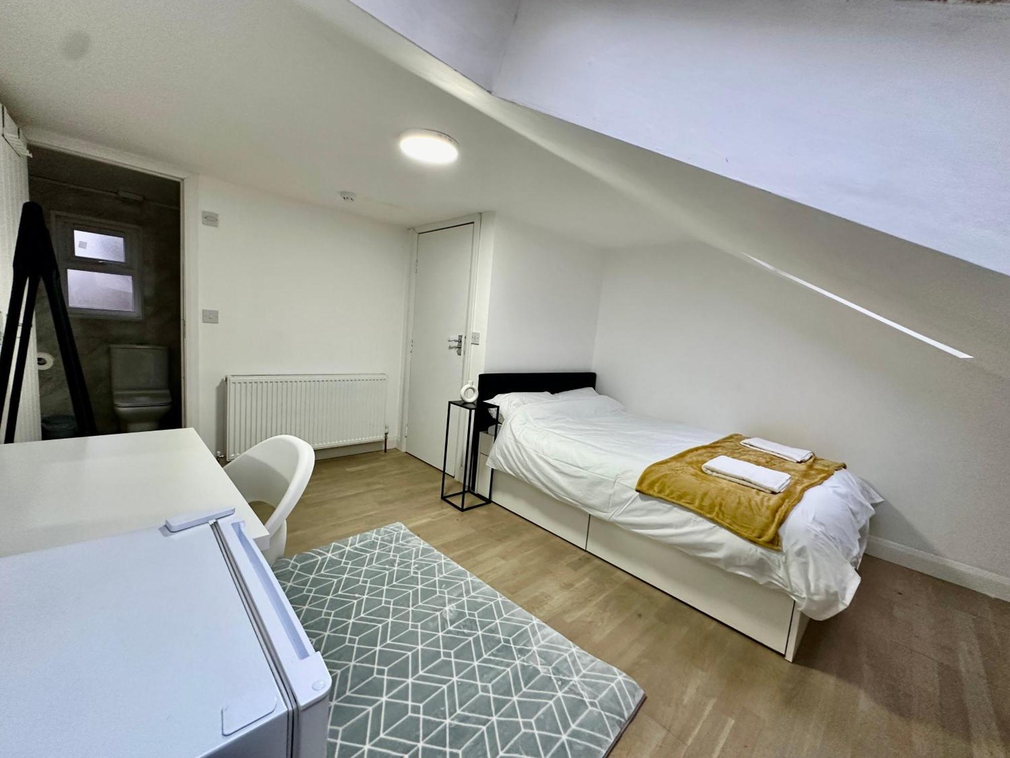 Stratford Guesthouse London Ngoại thất bức ảnh