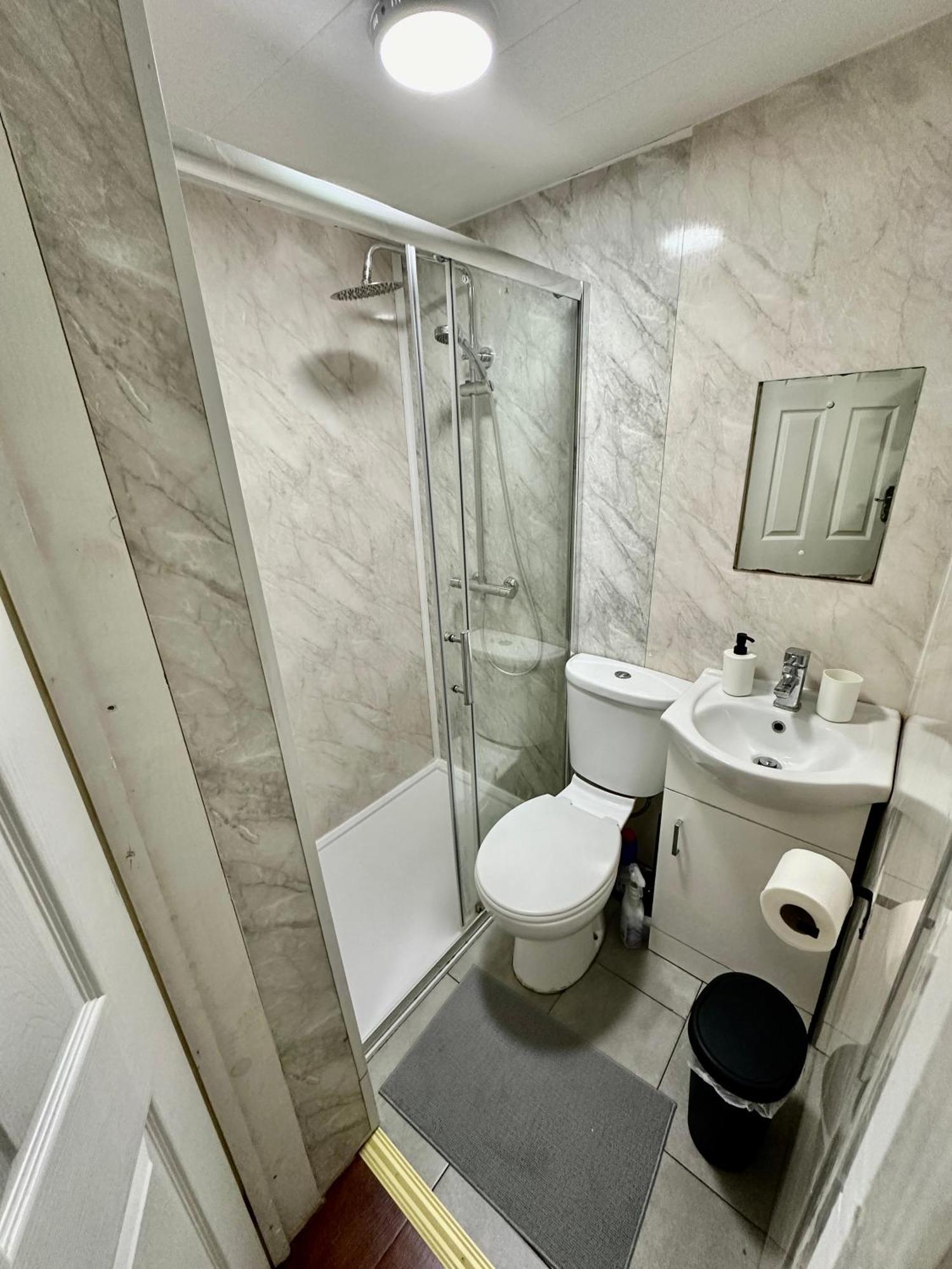 Stratford Guesthouse London Ngoại thất bức ảnh